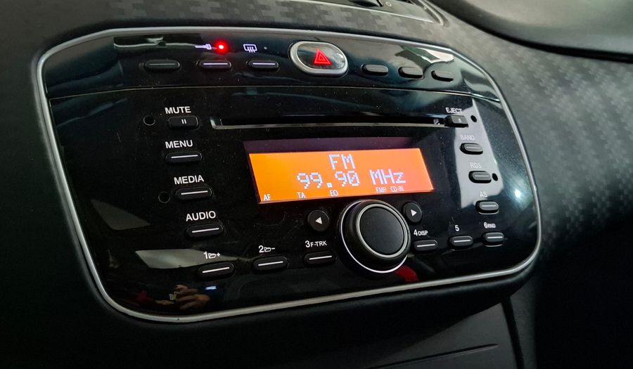 Fiat Punto 1.6 16V SPORTING 5P Hatchback 2014