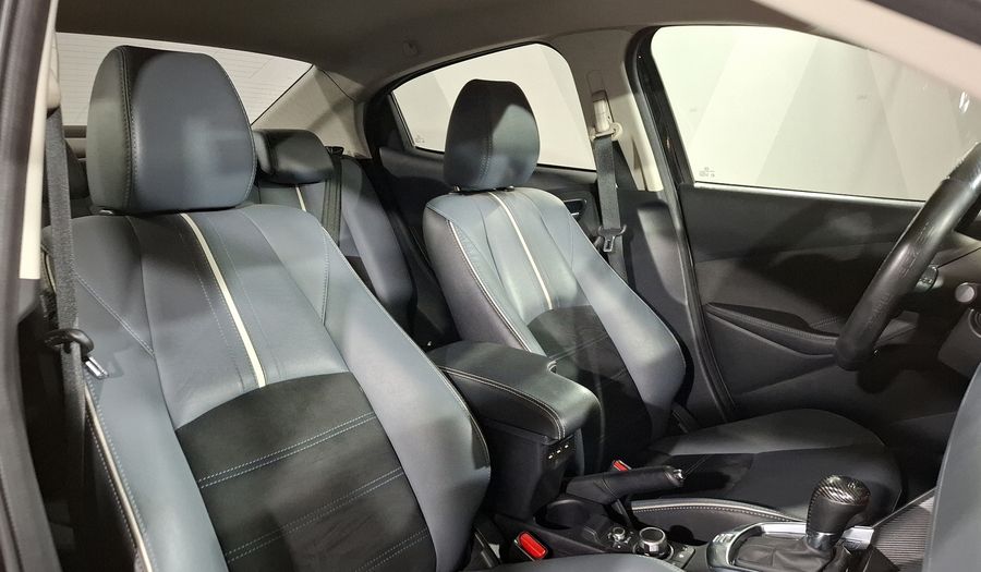 Mazda 2 1.5 MHEV CARBON EDITION AUTO Sedan 2023