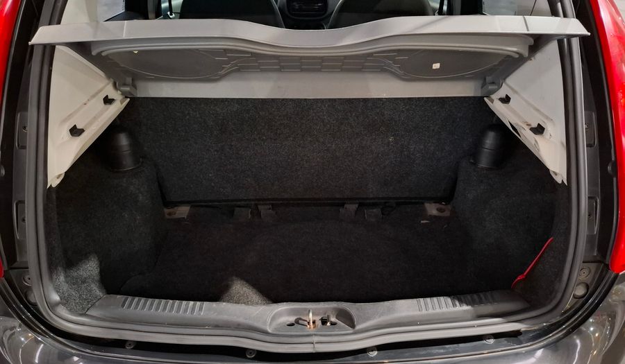 Fiat Palio 1.4 ATTRACTIVE Hatchback 2013