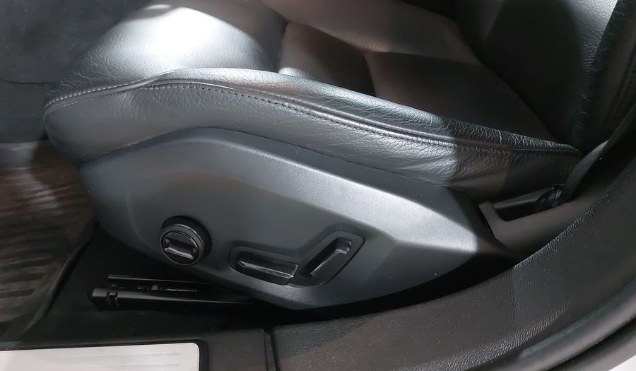 Volvo S60 2.0 B4 MHEV MOMENTUM AUTO Sedan 2022