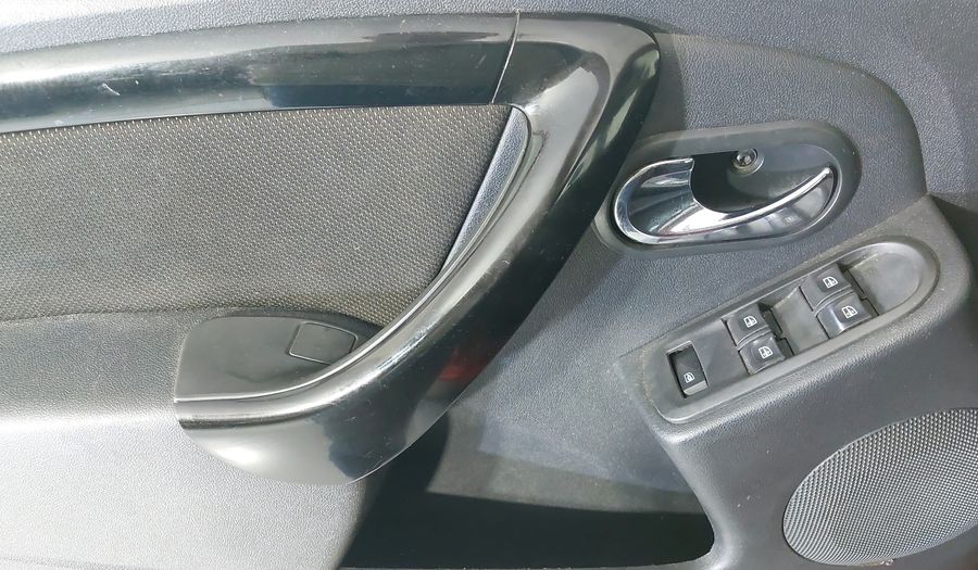 Renault Duster 2.0 DYNAMIQUE MEDIA NAV MT Suv 2017