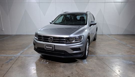 Volkswagen • Tiguan