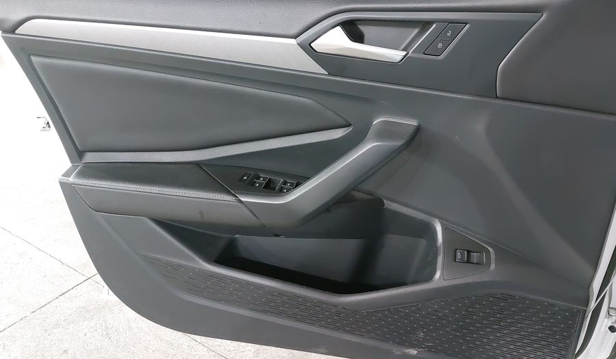 Volkswagen Jetta 1.4 COMFORTLINE AUTO Sedan 2023