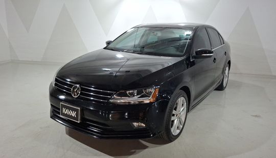 Volkswagen • Jetta