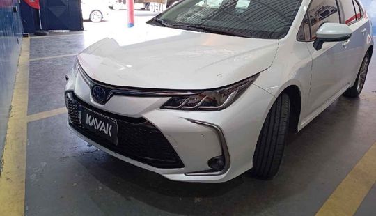 Toyota • Corolla