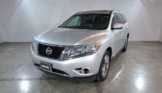 Nissan • Pathfinder