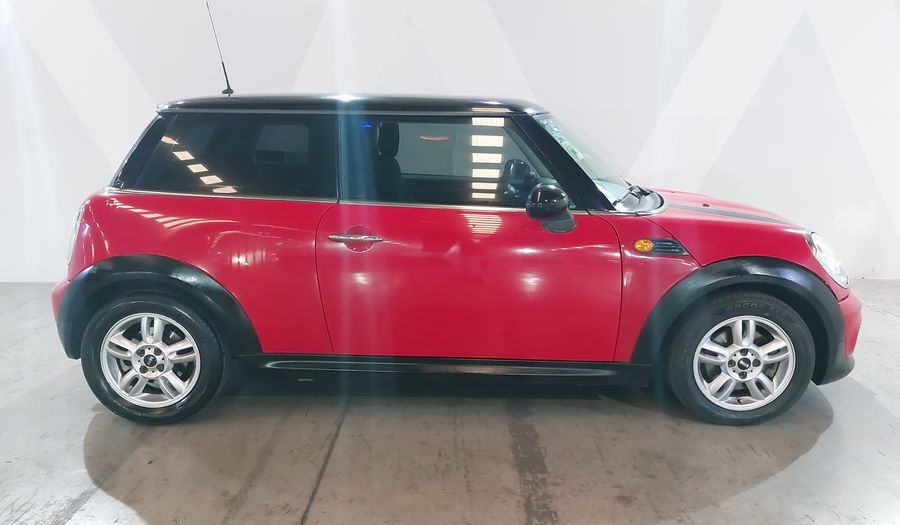 Mini Cooper 1.6 COOPER CLASSIC Hatchback 2013
