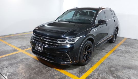 Volkswagen • Tiguan