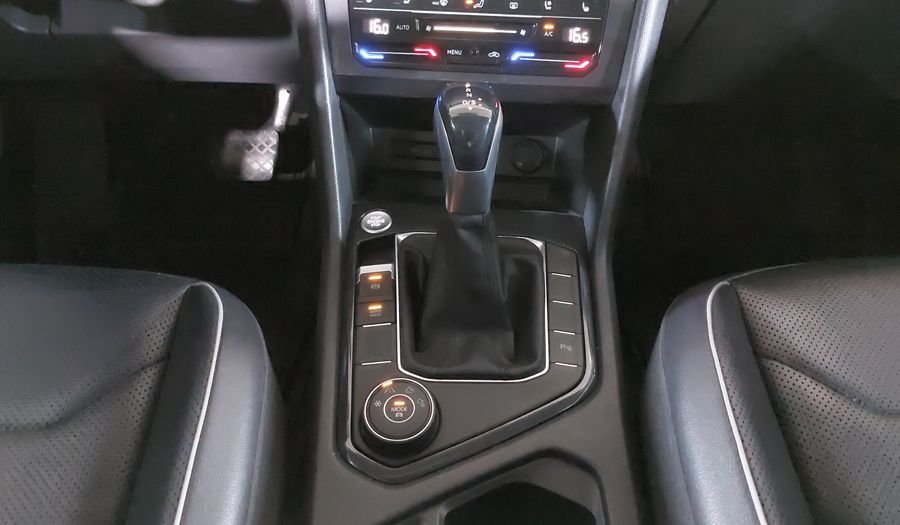 Volkswagen Tiguan 2.0 R-LINE DCT 4WD Suv 2022