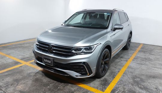 Volkswagen • Tiguan