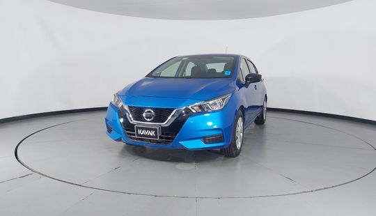 Nissan • Versa