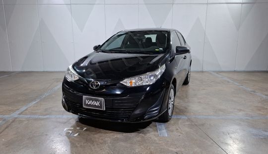 Toyota • Yaris