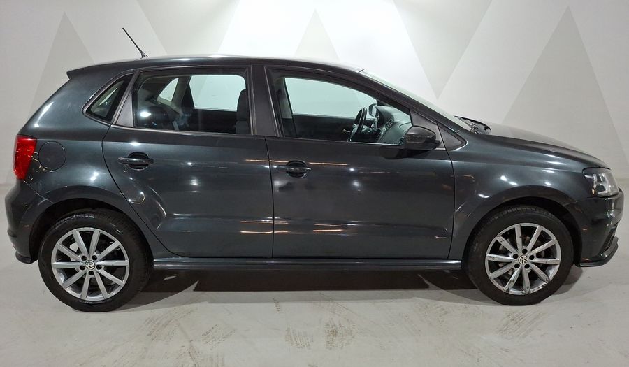Volkswagen Polo 1.6 COMFORTLINE PLUS Hatchback 2021