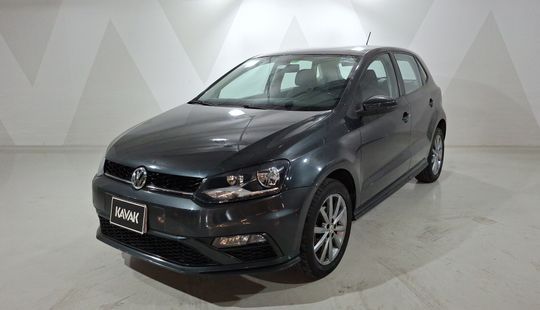 Volkswagen • Polo