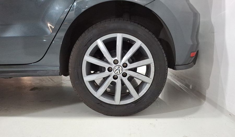 Volkswagen Polo 1.6 COMFORTLINE PLUS Hatchback 2021