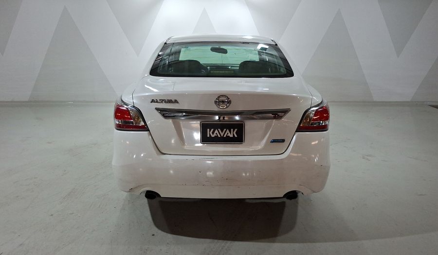 Nissan Altima 2.5 ADVANCE NAVI CVT Sedan 2014