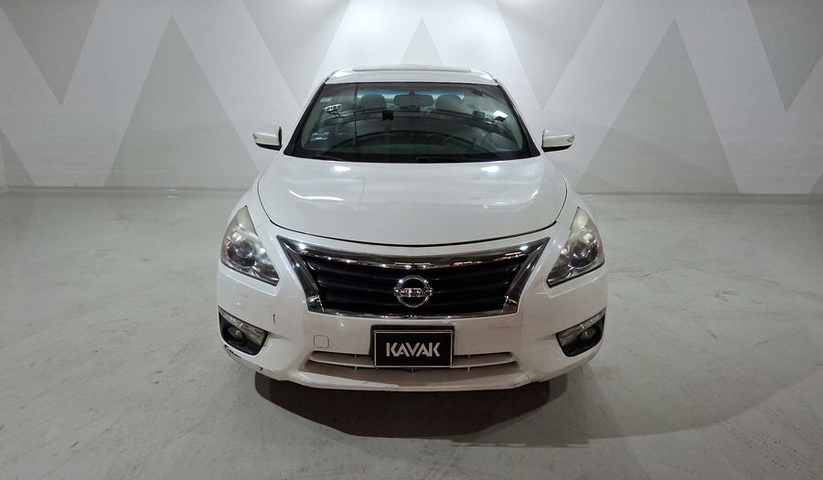 Nissan Altima 2.5 ADVANCE NAVI CVT Sedan 2014