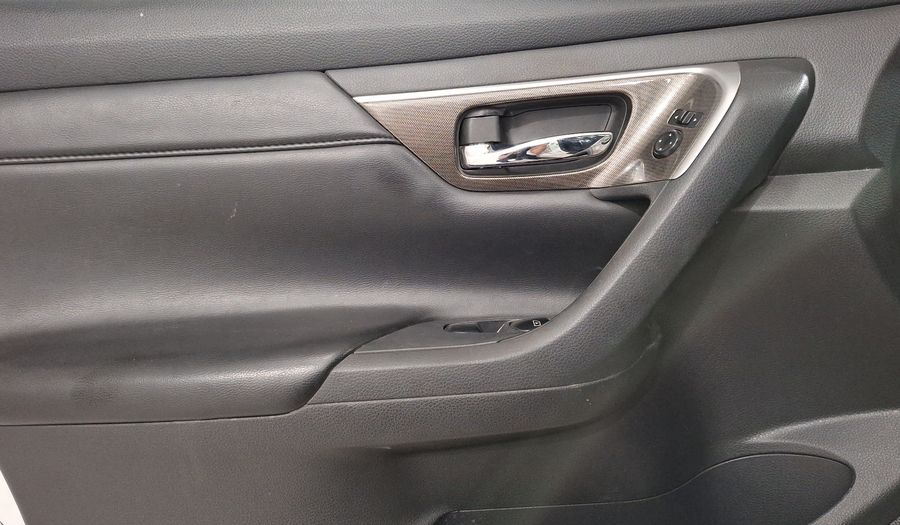 Nissan Altima 2.5 ADVANCE NAVI CVT Sedan 2014