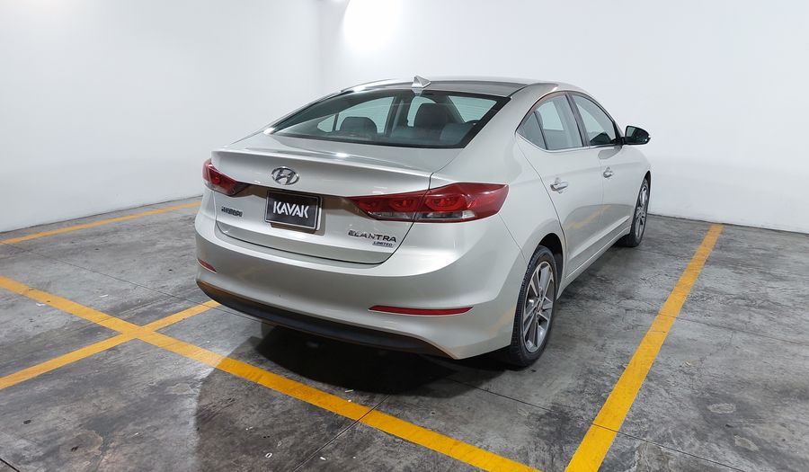 Hyundai Elantra 2.0 LIMITED TECH NAVI AUTO Sedan 2018