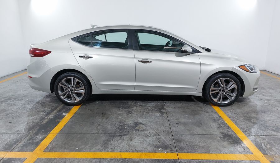 Hyundai Elantra 2.0 LIMITED TECH NAVI AUTO Sedan 2018
