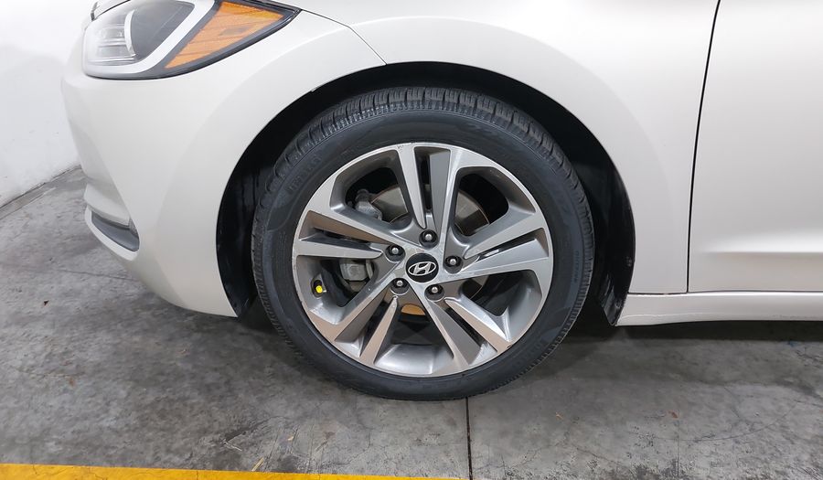 Hyundai Elantra 2.0 LIMITED TECH NAVI AUTO Sedan 2018