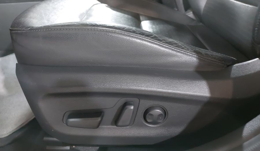 Hyundai Elantra 2.0 LIMITED TECH NAVI AUTO Sedan 2018