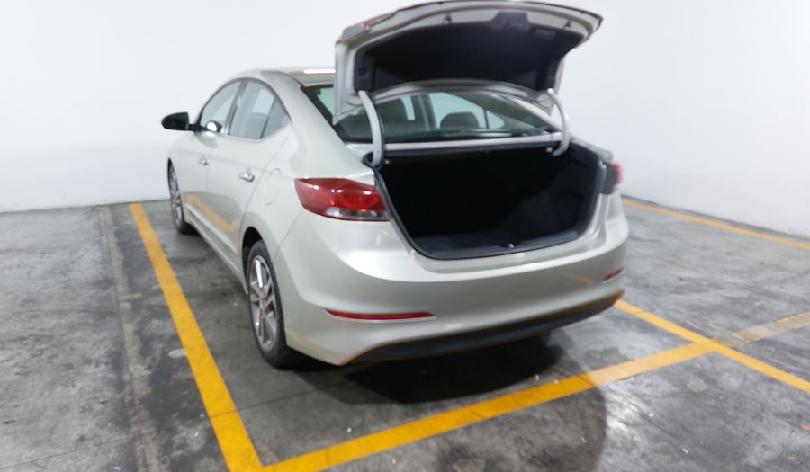 Hyundai Elantra 2.0 LIMITED TECH NAVI AUTO Sedan 2018