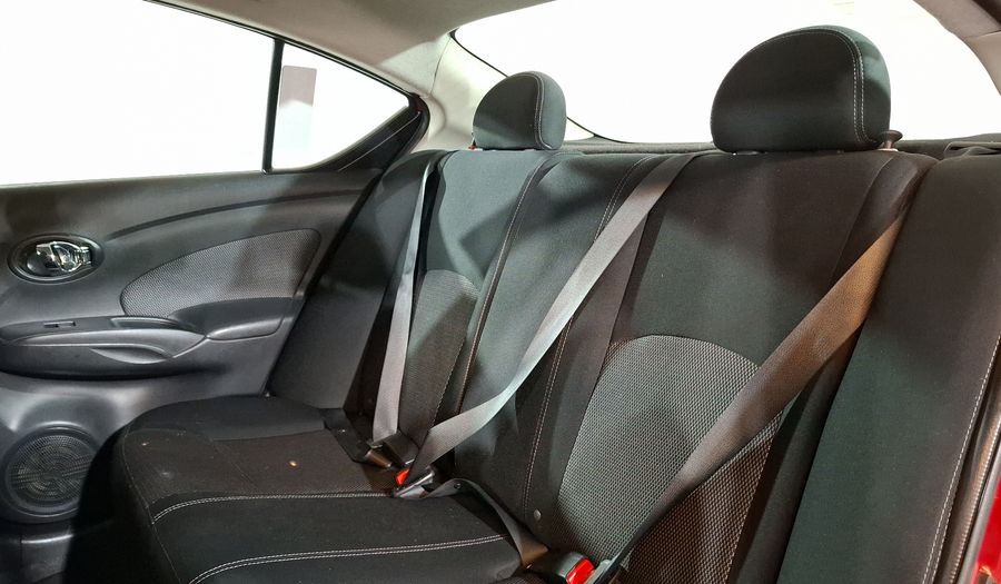 Nissan Versa 1.6 ADVANCE TA AC Sedan 2015