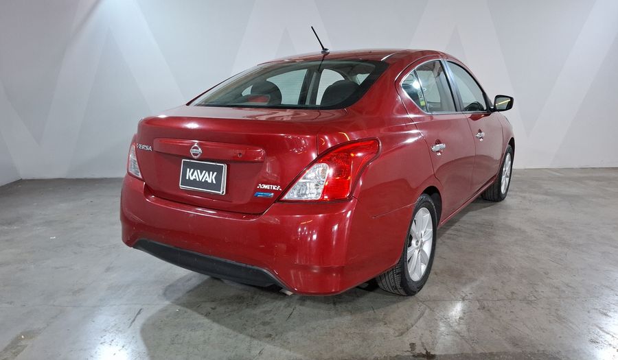 Nissan Versa 1.6 ADVANCE TA AC Sedan 2015