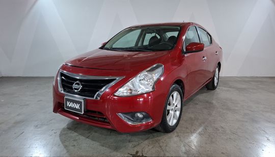 Nissan • Versa