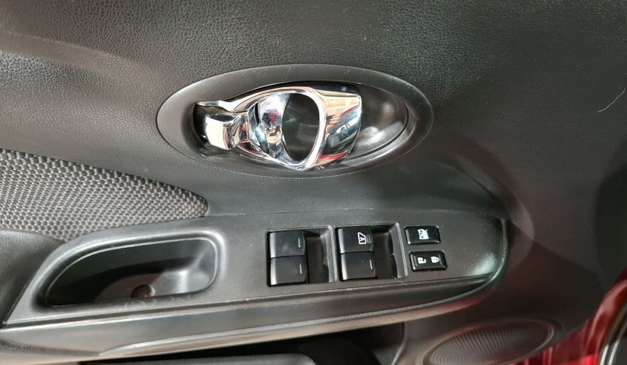 Nissan Versa 1.6 ADVANCE TA AC Sedan 2015