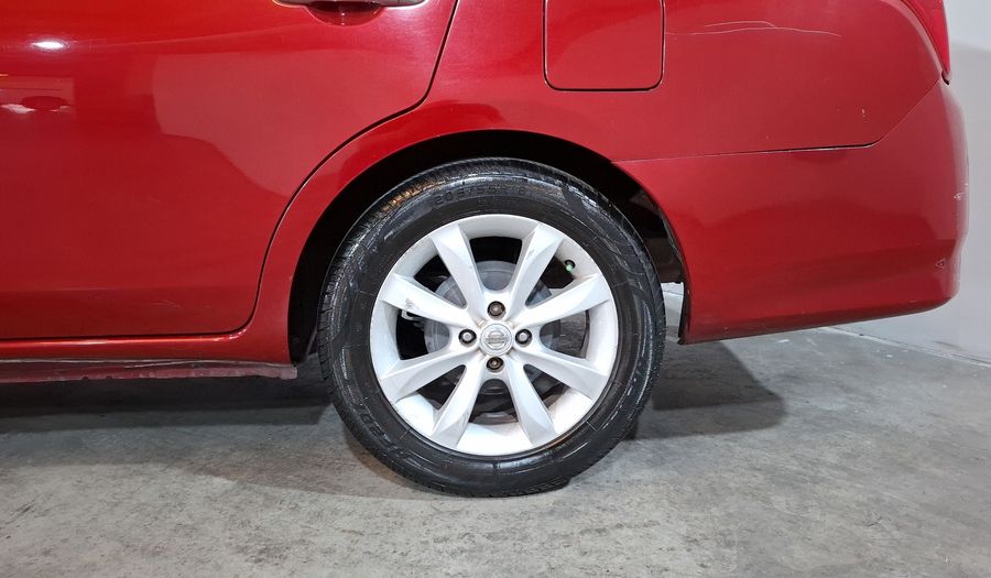 Nissan Versa 1.6 ADVANCE TA AC Sedan 2015