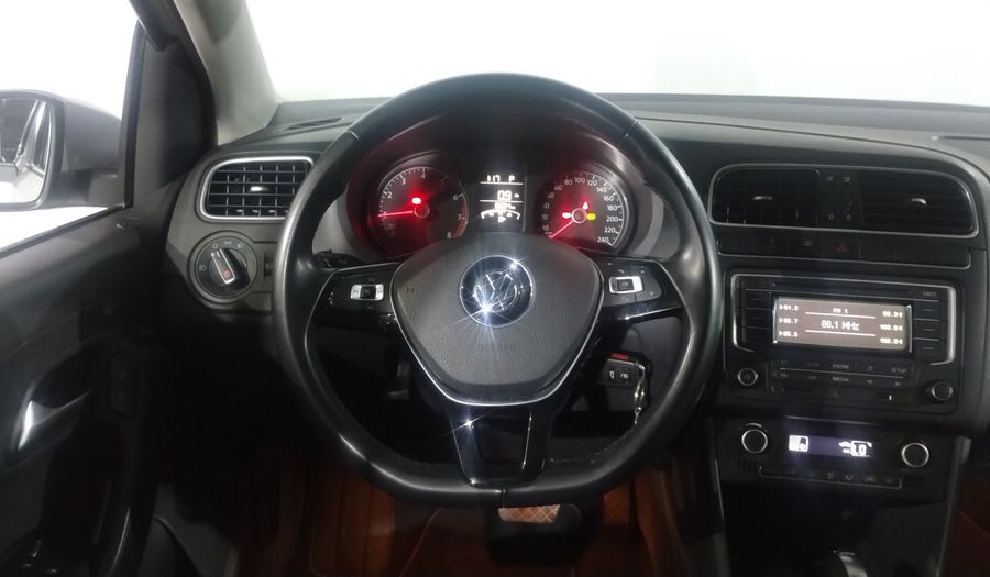 Volkswagen Polo 1.2 TSI DSG Hatchback 2016