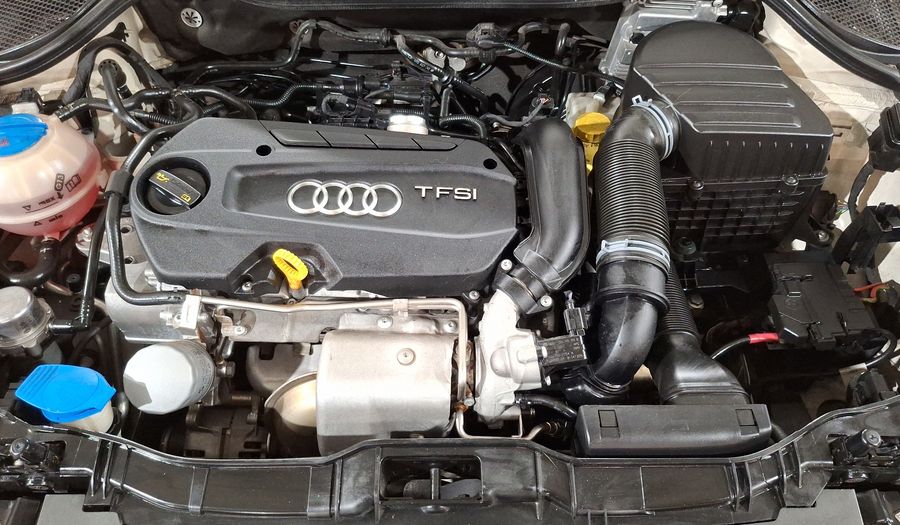 Audi A1 1.4 TFSI COOL S TRONIC Hatchback 2015