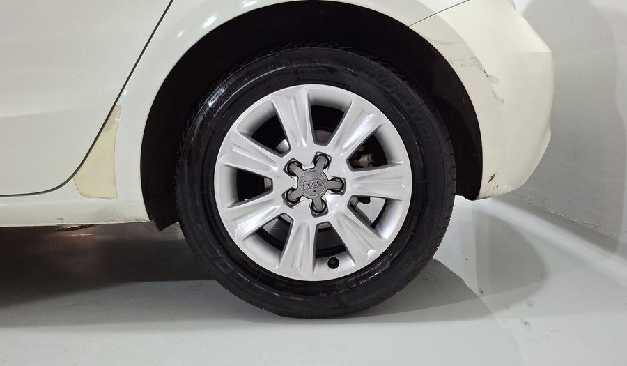 Audi A1 1.4 TFSI COOL S TRONIC Hatchback 2015