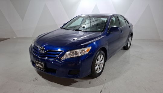Toyota • Camry