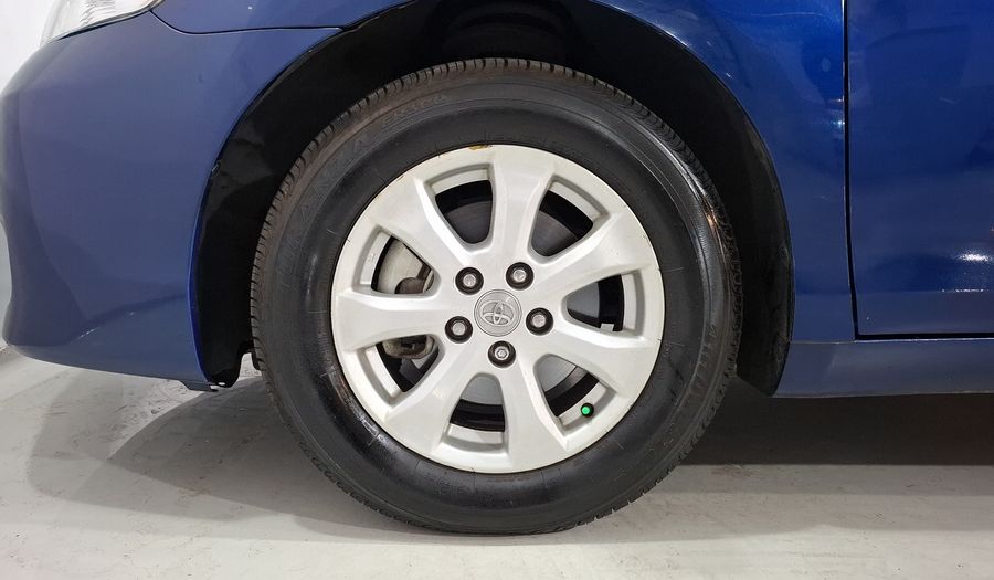 Toyota Camry 2.5 LE 6AT Sedan 2011