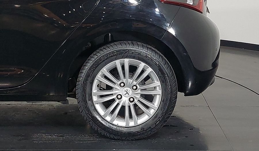 Peugeot 208 ALLURE Hatchback 2017