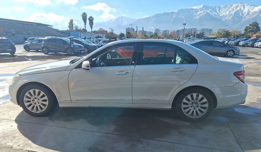 Mercedes Benz Clase C 3.0 300 ELEGANCE Sedan 2011