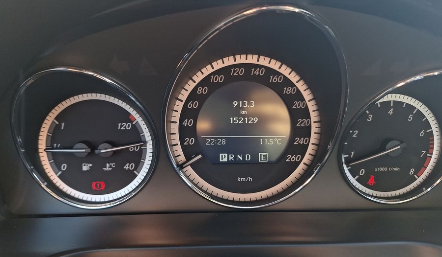 Mercedes Benz Clase C 3.0 300 ELEGANCE Sedan 2011