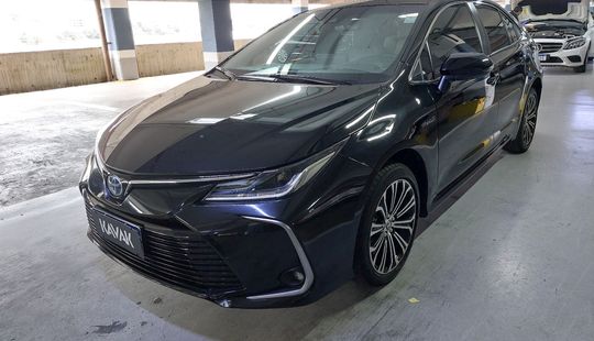 Toyota • Corolla