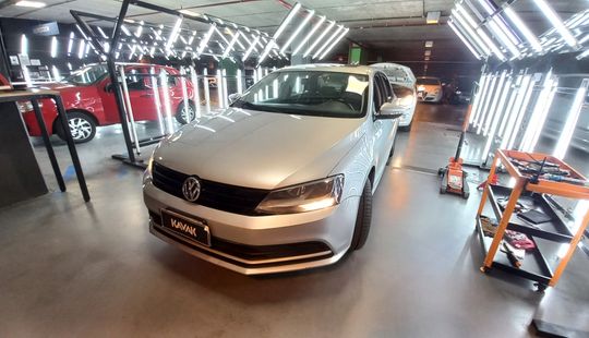 Volkswagen • Vento