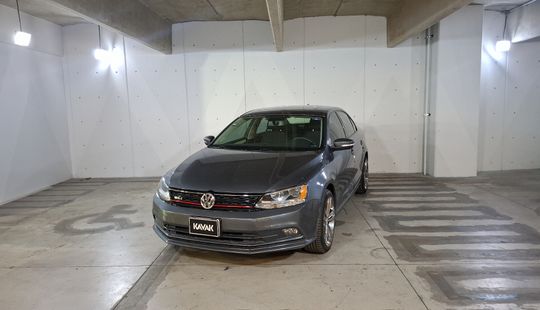 Volkswagen • Jetta