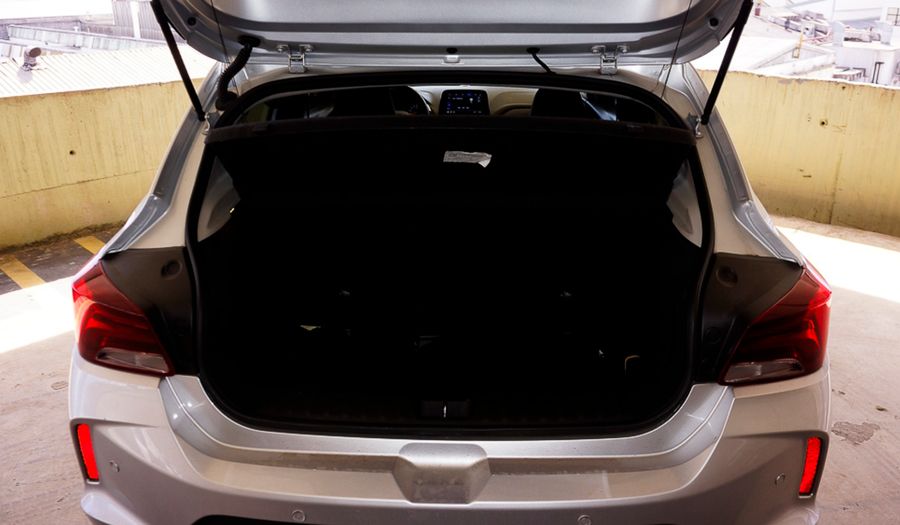 Chevrolet Onix LT Hatchback 2022
