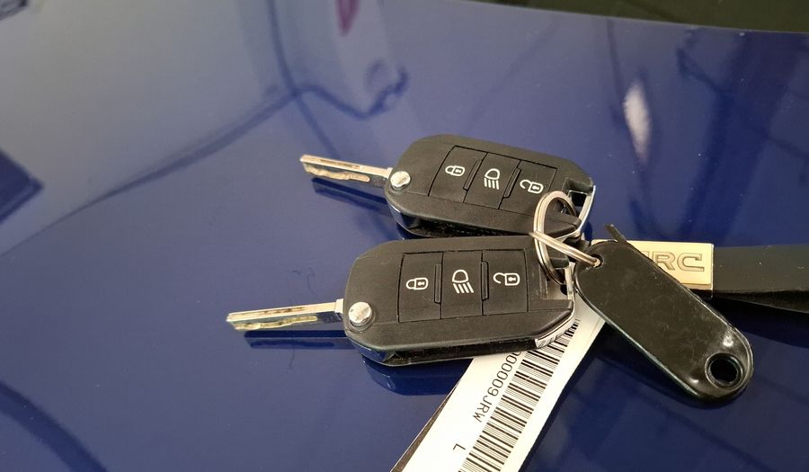Peugeot 3008 1.6 THP ALLURE TIPTRONIC Suv 2020