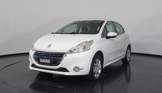 Peugeot • 208