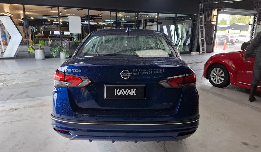 Nissan Versa 1.6 EXCLUSIVE CVT Sedan 2020