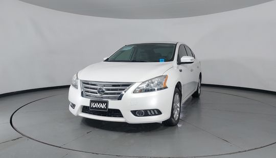 Nissan • Sentra