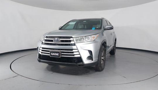 Toyota • Highlander
