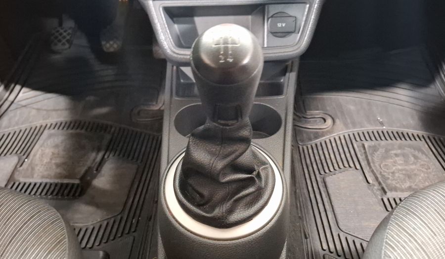 Volkswagen Gol 1.6 GL MT Hatchback 2014